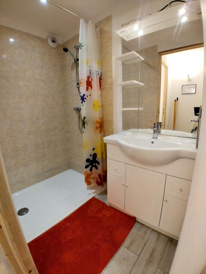 Hostel Les Cordees Liees Альбі Екстер'єр фото